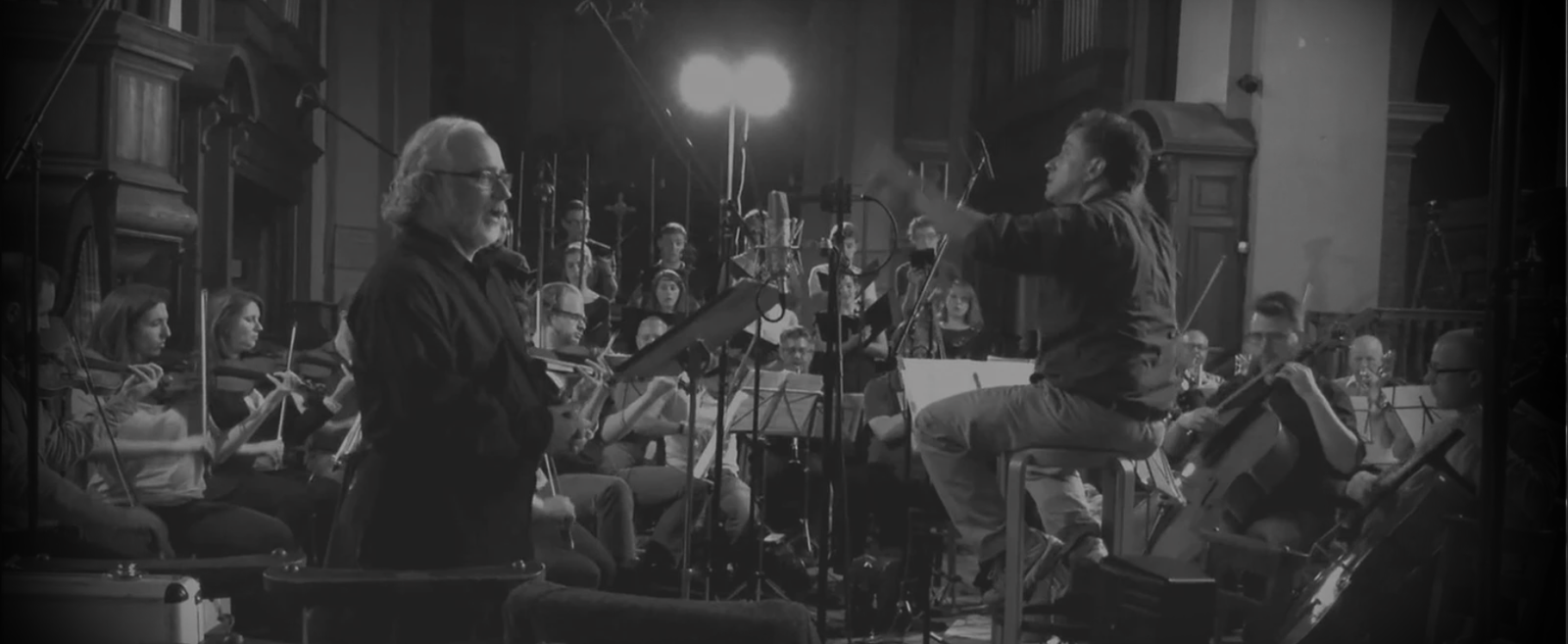 Emanuel Perlman and the Destination Peace orchestra recording the anthem